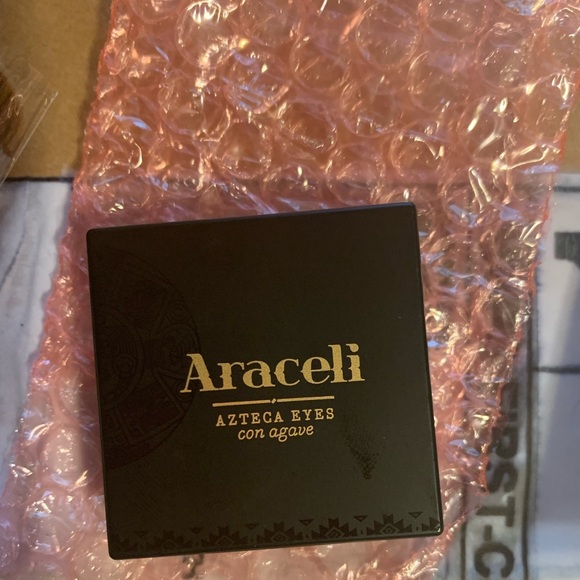 ~Araceli Beauty Duo Eyeshadow~ HP for Best Makeup Party! 🫶🏽💄🎉 - Picture 4 of 6